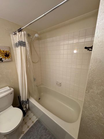 1516 Maywood Drive, South Saint Paul, MN 55075