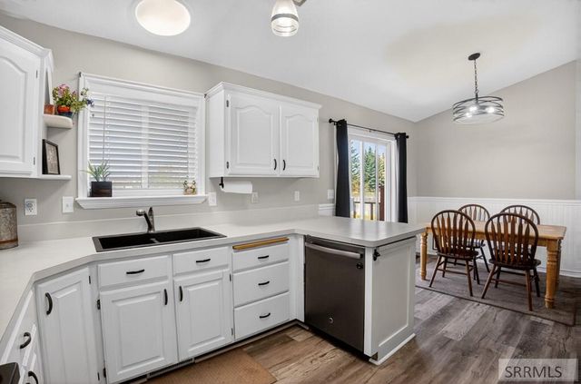 4465 E Cochise Drive, Ammon, ID 83406