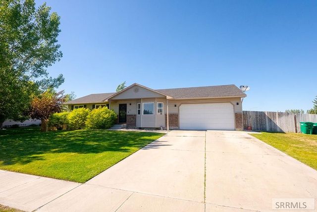 4465 E Cochise Drive, Ammon, ID 83406
