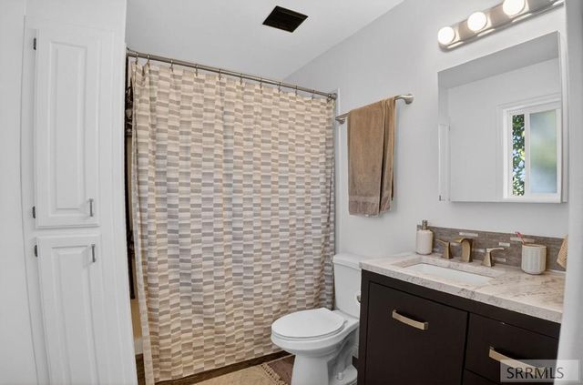 4465 E Cochise Drive, Ammon, ID 83406