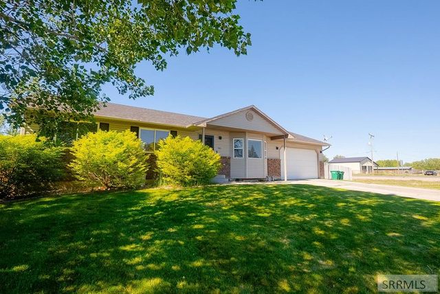 4465 E Cochise Drive, Ammon, ID 83406