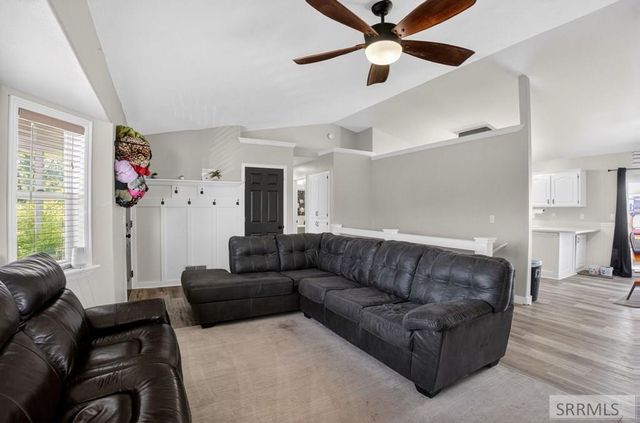 4465 E Cochise Drive, Ammon, ID 83406