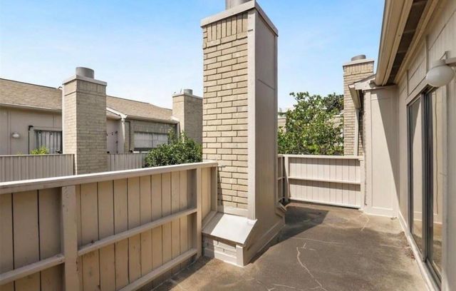 3800 Tanglwilde Street W 806, Houston, TX 77063