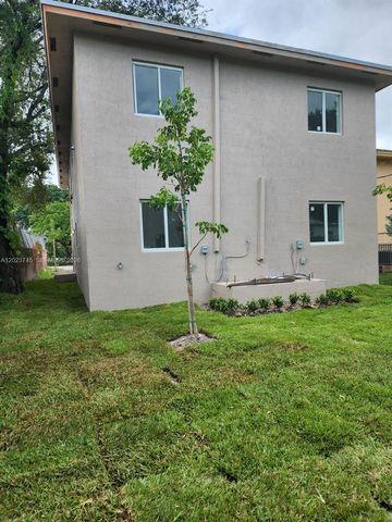 2750 NW 58th St 2752, Miami, FL 33142