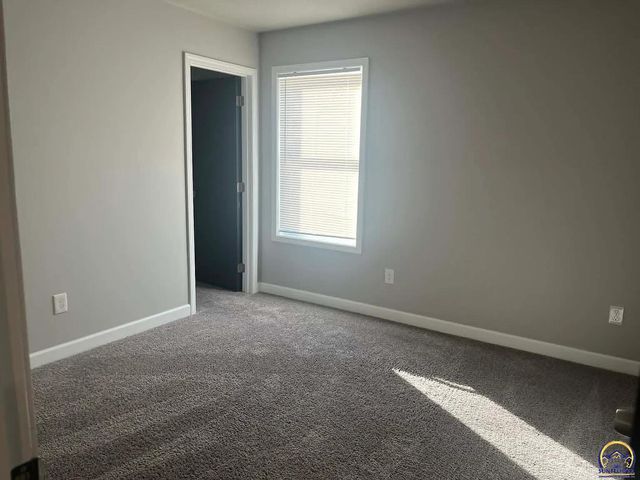 2902 N Kansas AVE, Topeka, KS 66617