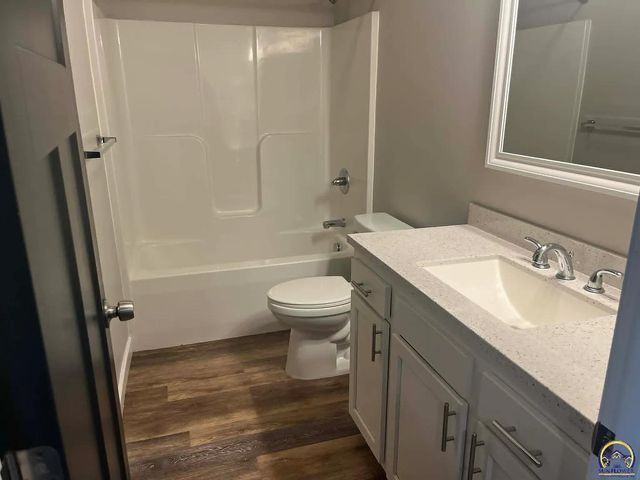 2902 N Kansas AVE, Topeka, KS 66617