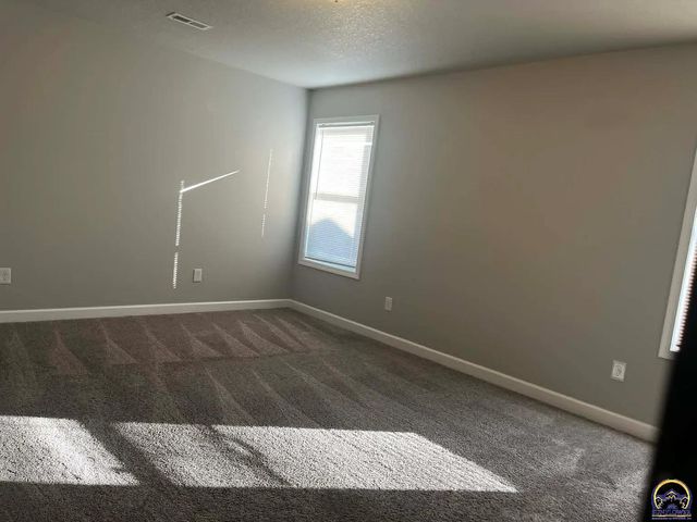 2902 N Kansas AVE, Topeka, KS 66617