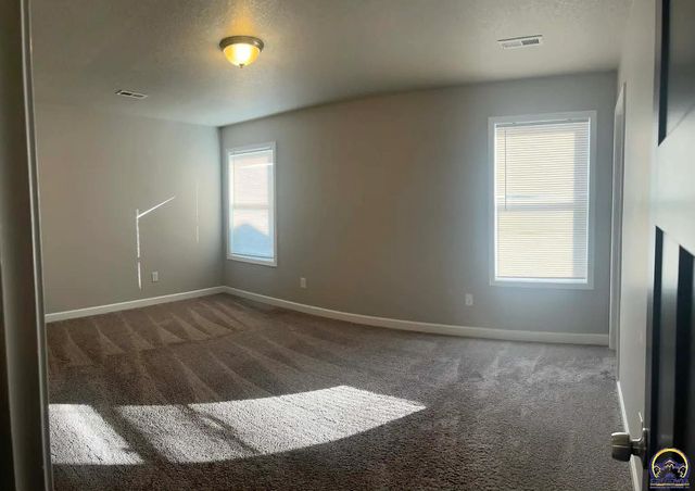 2902 N Kansas AVE, Topeka, KS 66617