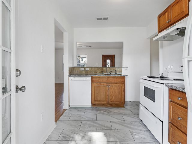 3960 Lively Lane, Dallas, TX 75220