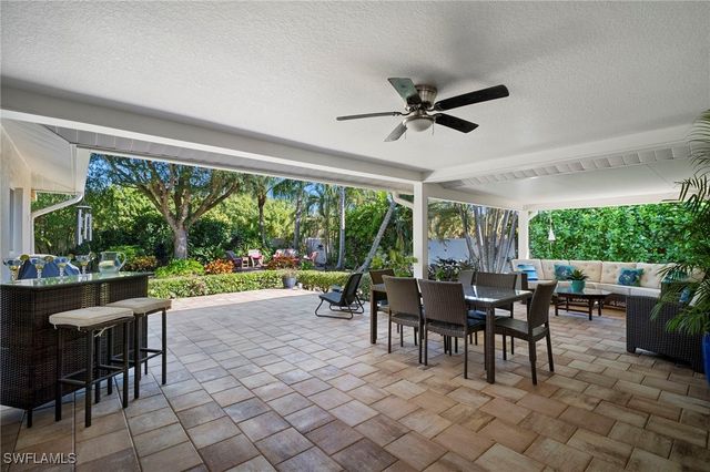 10249 Boca CIR, Naples, FL 34109