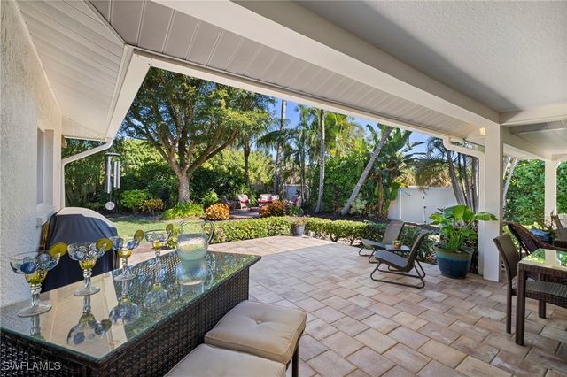 10249 Boca CIR, Naples, FL 34109