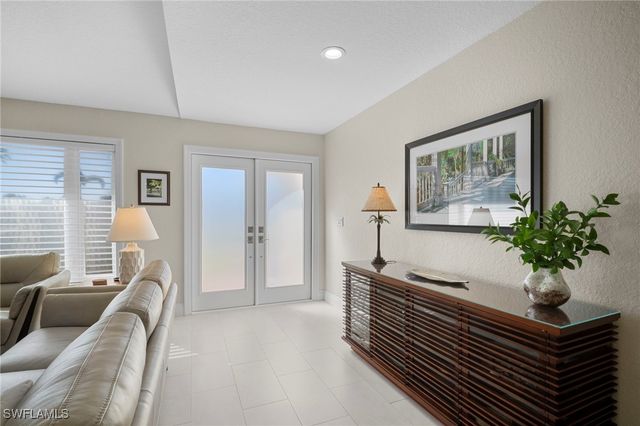 10249 Boca CIR, Naples, FL 34109