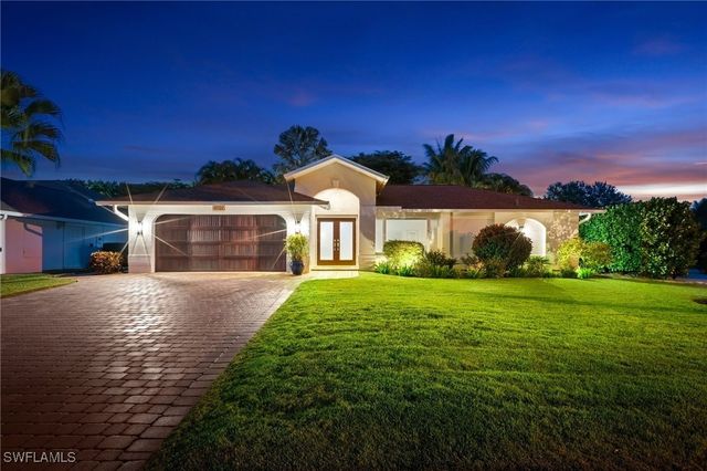 10249 Boca CIR, Naples, FL 34109