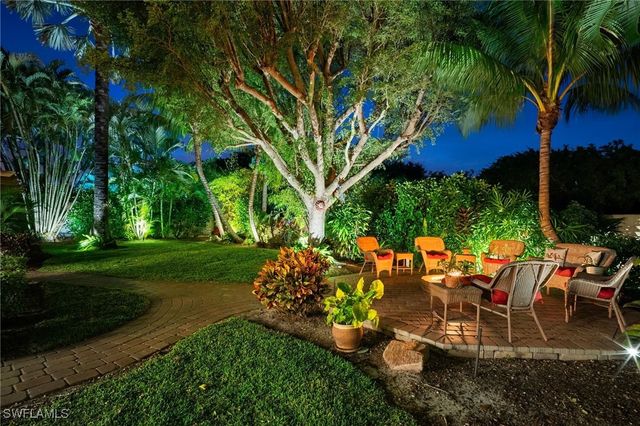 10249 Boca CIR, Naples, FL 34109