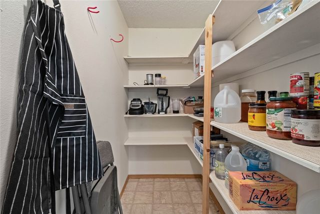 1991 Colcord Avenue, Colcord, OK 74338