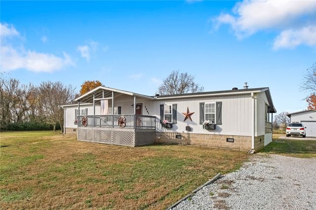 1991 Colcord Avenue, Colcord, OK 74338