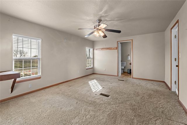 1991 Colcord Avenue, Colcord, OK 74338