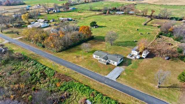 1991 Colcord Avenue, Colcord, OK 74338