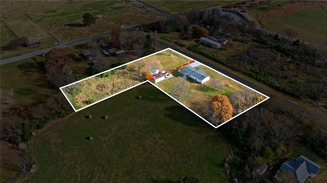 1991 Colcord Avenue, Colcord, OK 74338