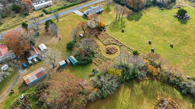 1991 Colcord Avenue, Colcord, OK 74338