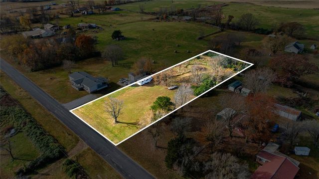 1991 Colcord Avenue, Colcord, OK 74338