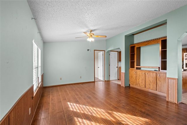 1991 Colcord Avenue, Colcord, OK 74338