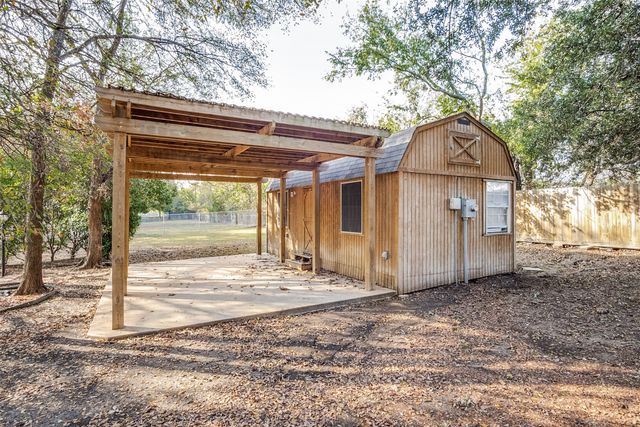 221 Valley Ranch Road, Weatherford, TX 76087