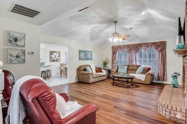 221 Valley Ranch Road, Weatherford, TX 76087