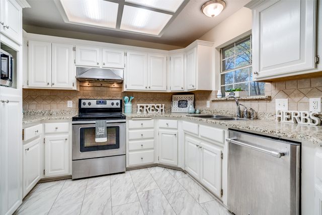 221 Valley Ranch Road, Weatherford, TX 76087