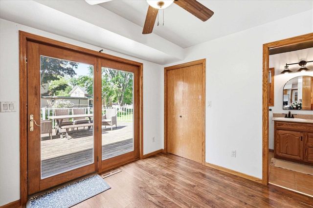 129 N PARKVIEW AVENUE, Marion, WI 54950