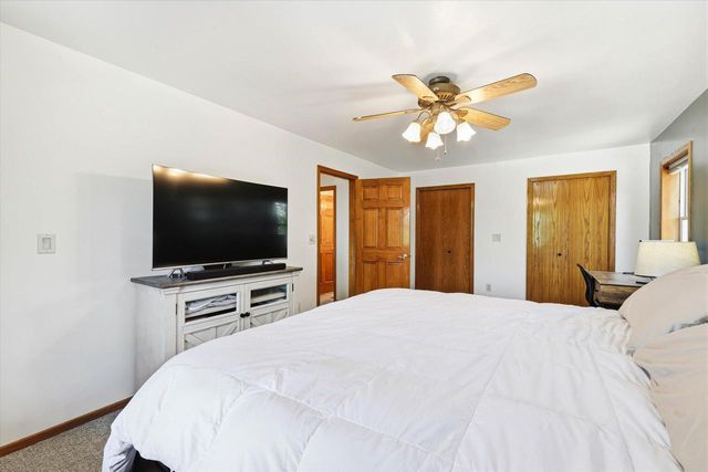 129 N PARKVIEW AVENUE, Marion, WI 54950