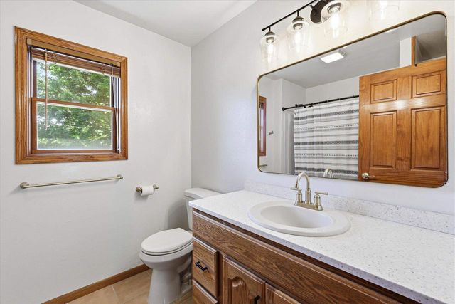 129 N PARKVIEW AVENUE, Marion, WI 54950