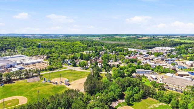 129 N PARKVIEW AVENUE, Marion, WI 54950