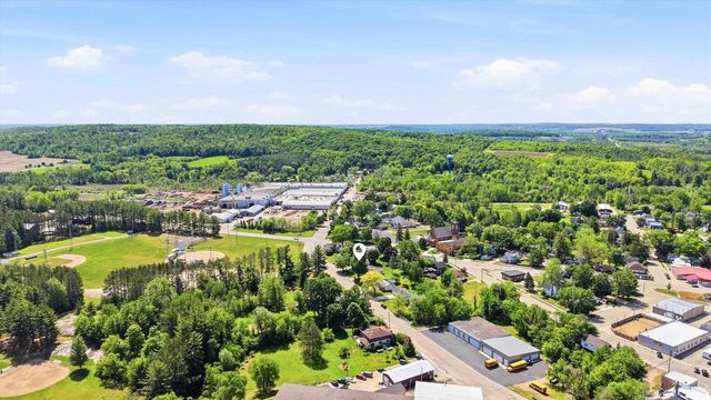 129 N PARKVIEW AVENUE, Marion, WI 54950
