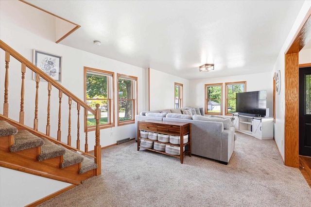 129 N PARKVIEW AVENUE, Marion, WI 54950