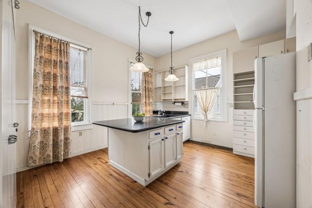 1818 Broadway Street, Galveston, TX 77550