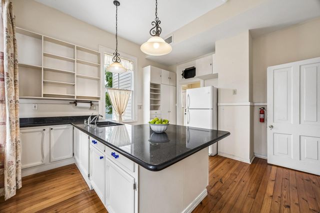 1818 Broadway Street, Galveston, TX 77550