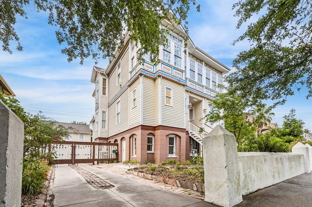 1818 Broadway Street, Galveston, TX 77550