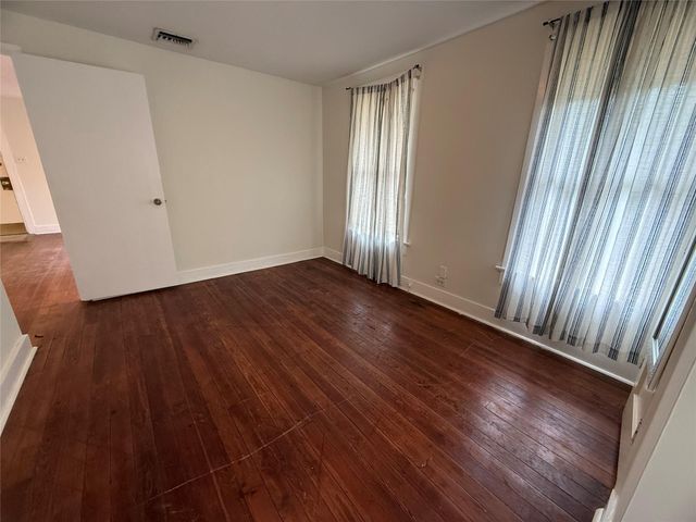1818 Broadway Street, Galveston, TX 77550
