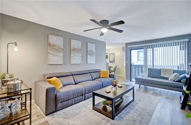 4110 Elm Avenue 203, Long Beach, CA 90807