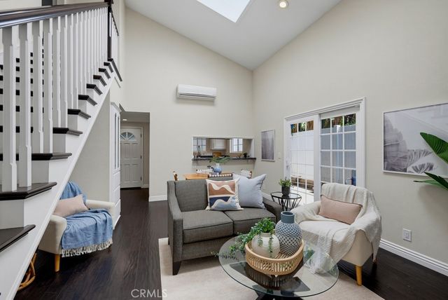 1118 Sandi Lane, Costa Mesa, CA 92627