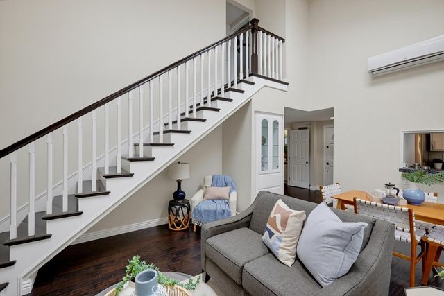 1118 Sandi Lane, Costa Mesa, CA 92627