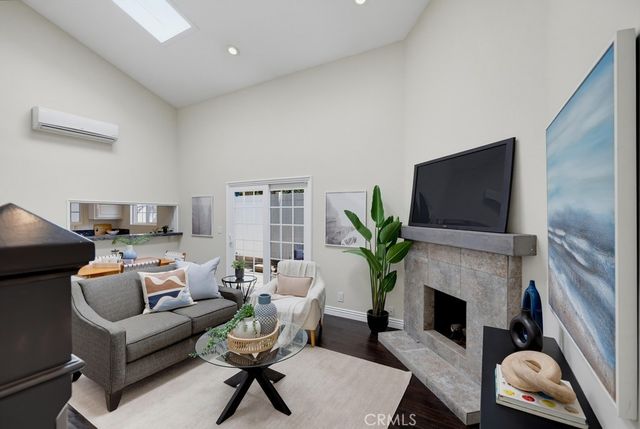 1118 Sandi Lane, Costa Mesa, CA 92627