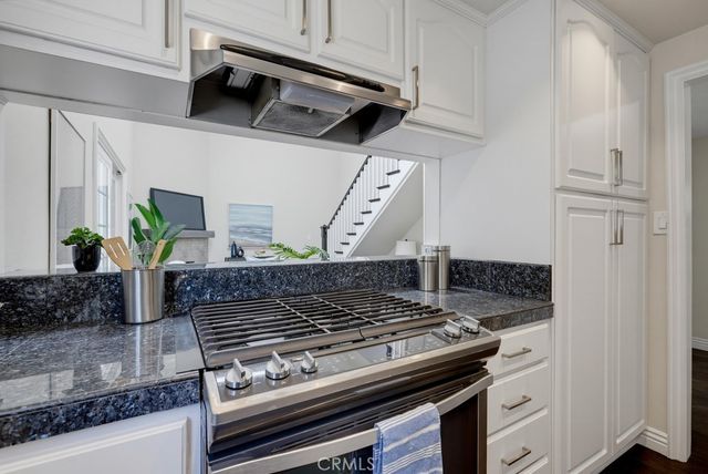 1118 Sandi Lane, Costa Mesa, CA 92627