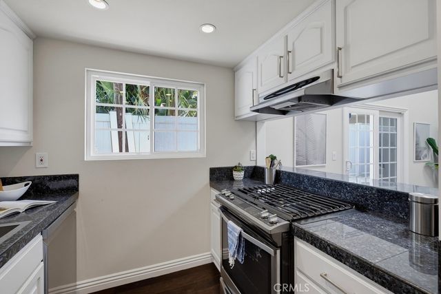 1118 Sandi Lane, Costa Mesa, CA 92627