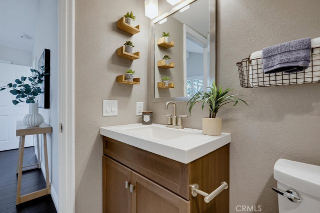 1118 Sandi Lane, Costa Mesa, CA 92627