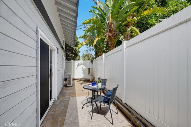 1118 Sandi Lane, Costa Mesa, CA 92627