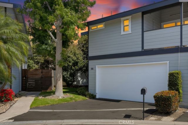 1118 Sandi Lane, Costa Mesa, CA 92627