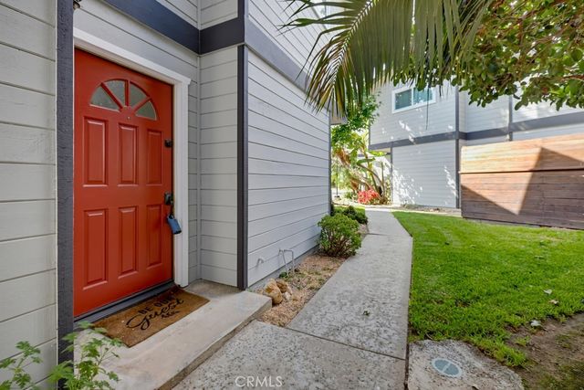 1118 Sandi Lane, Costa Mesa, CA 92627