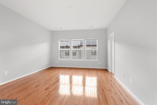 22273 SIMS TER, Ashburn, VA 20148